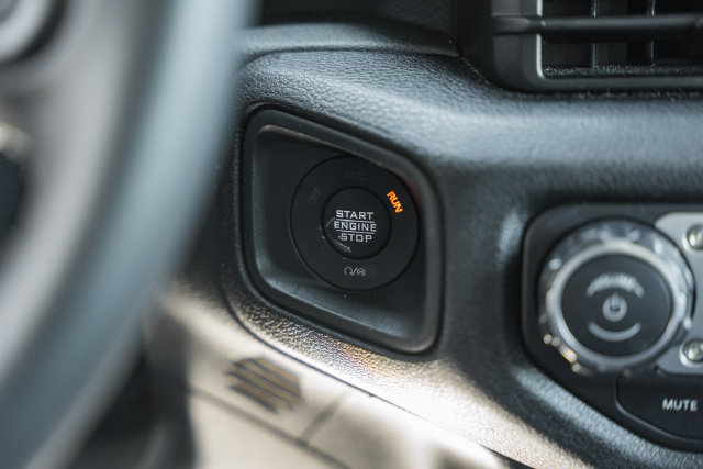 Used 2025 Jeep Wrangler Unlimited Sport AWD/4WD image 28