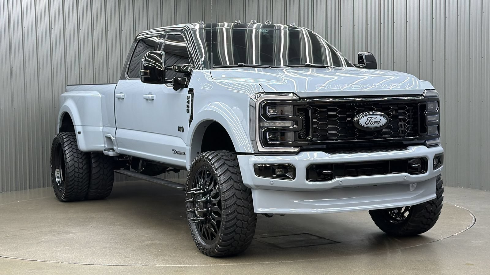 Used 2026 Ford F450 Platinum w/ FX4 Off-Road Package AWD/4WD image 7