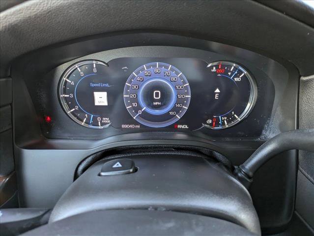 Used 2018 Cadillac Escalade ESV Premium Luxury image 11