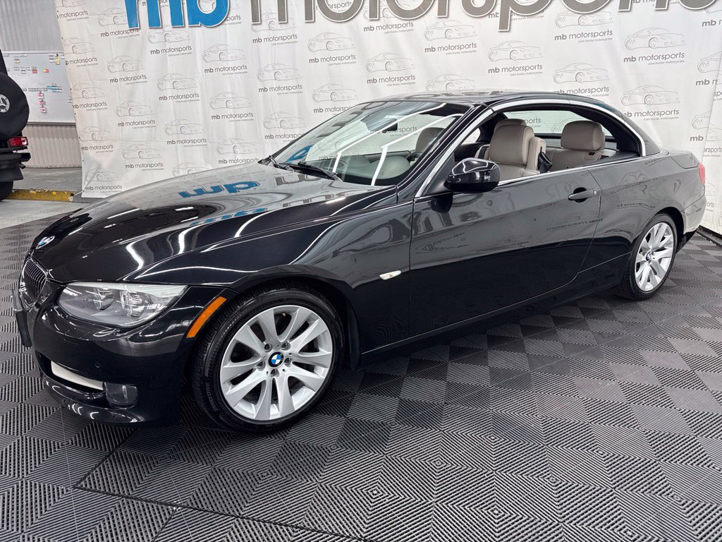 Used 2013 BMW 328i Convertible RWD image 2