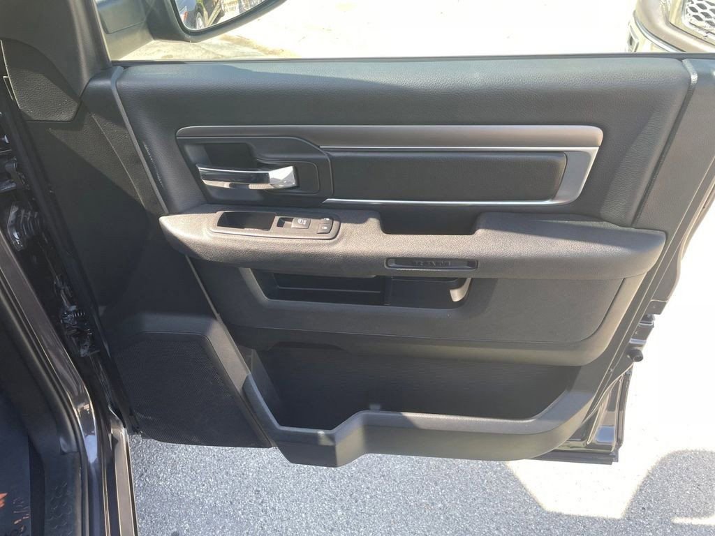 Used 2024 RAM 1500 Classic Warlock image 27