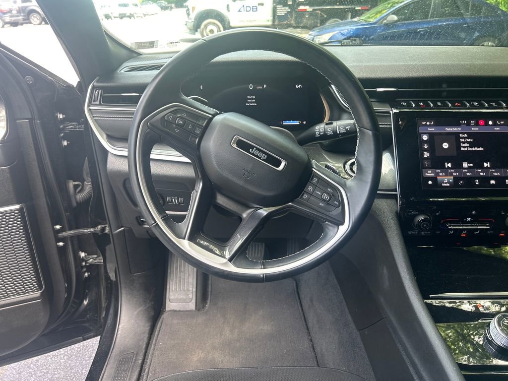 Used 2022 Jeep Grand Cherokee L Laredo AWD/4WD image 16