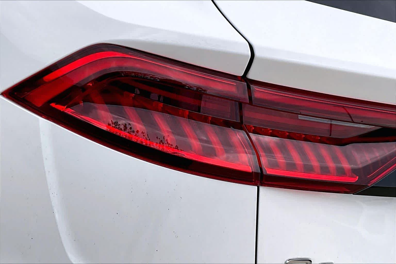 Used 2023 Audi Q8 Premium w/ Convenience Package AWD/4WD image 28