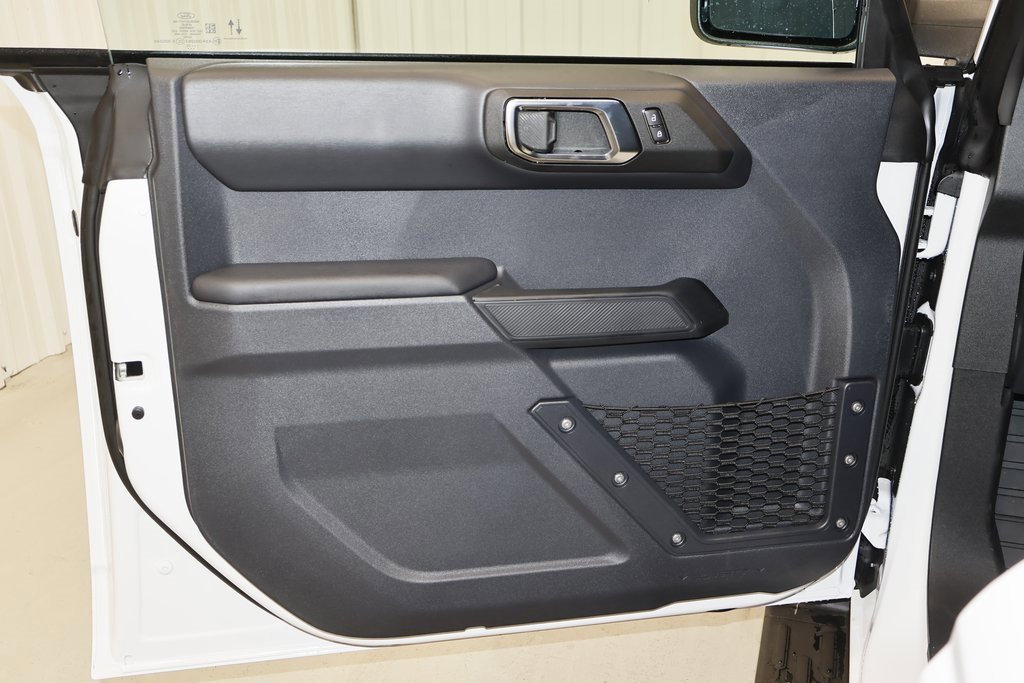 New 2025 Ford Bronco Outer Banks image 9