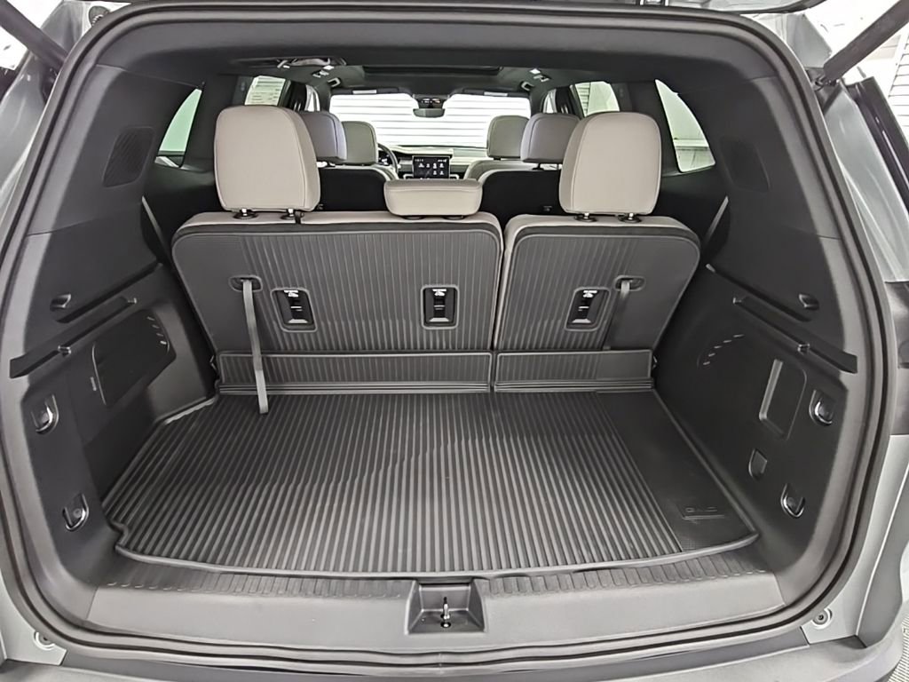 New 2026 GMC Acadia Elevation w/ Black Edition image 36