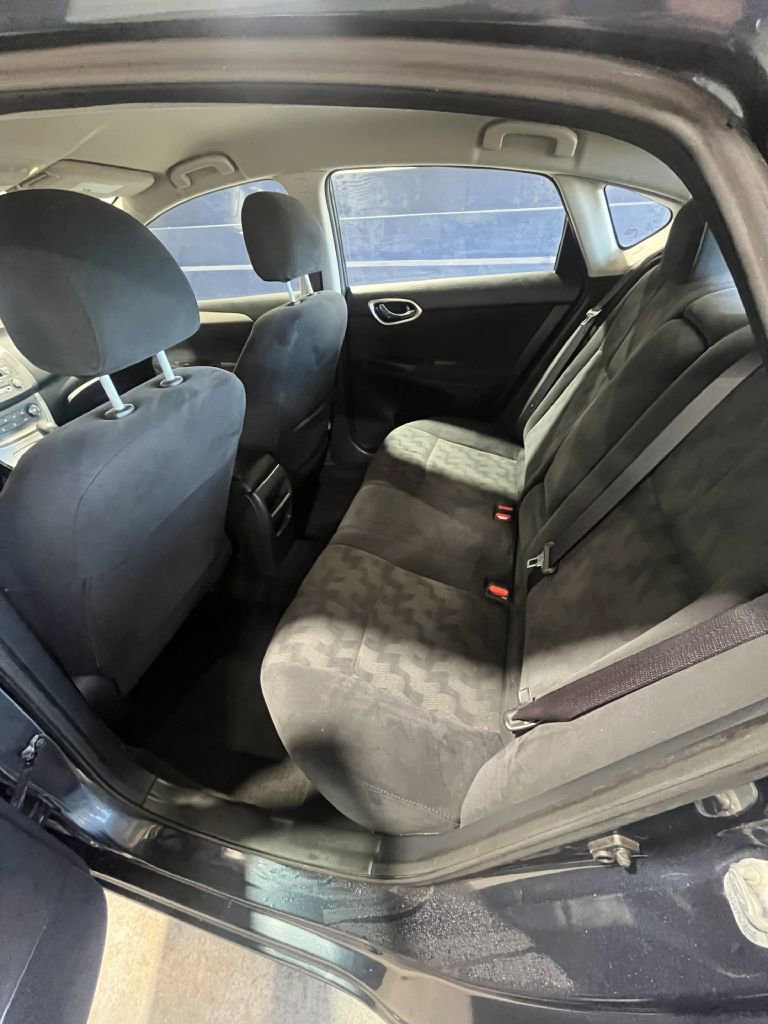 Used 2013 Nissan Sentra SV FWD image 9