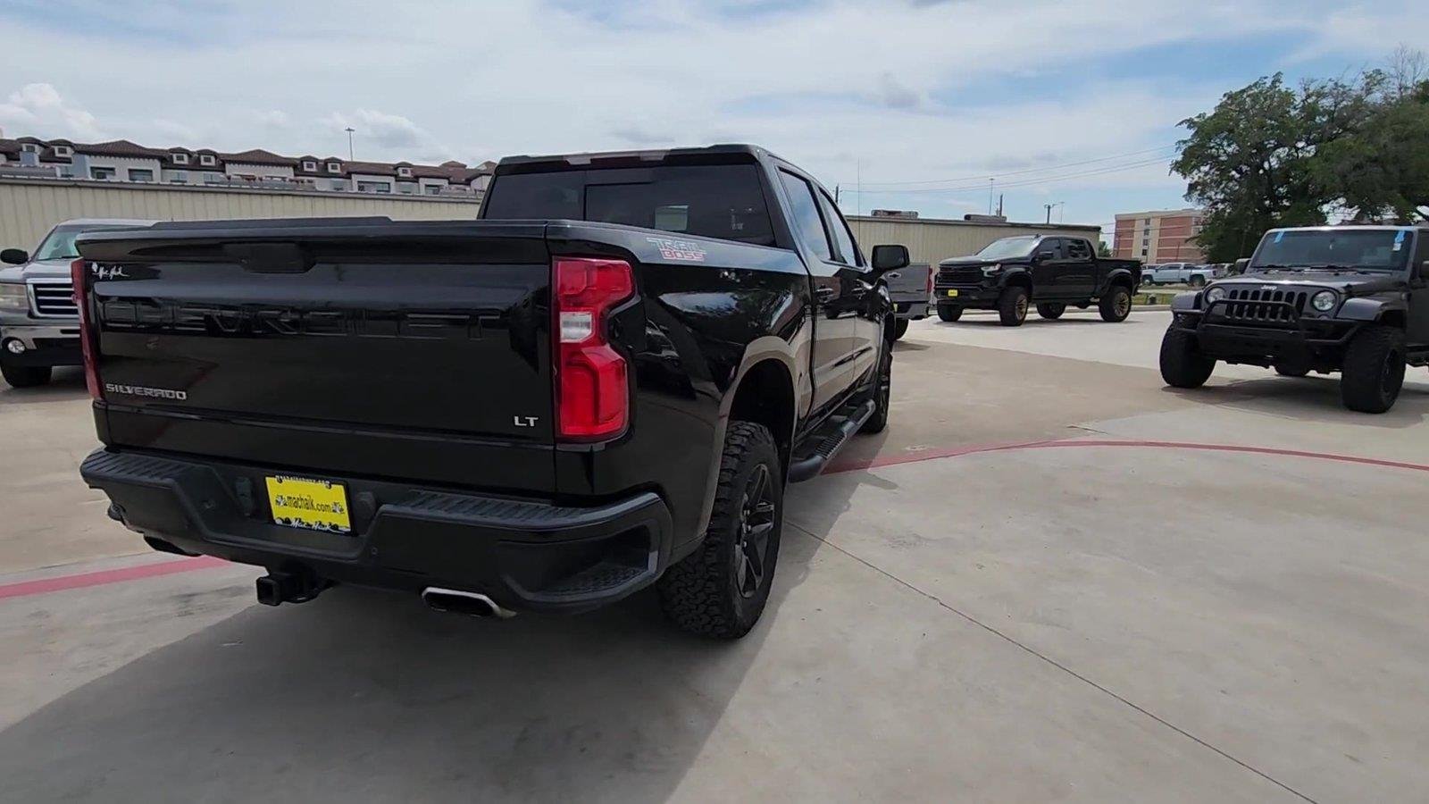 Certified 2019 Chevrolet Silverado 1500 LT Trail Boss AWD/4WD image 8