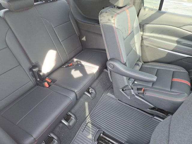 New 2026 Chevrolet Traverse RS w/ LPO, Floor Liner Package AWD/4WD image 32