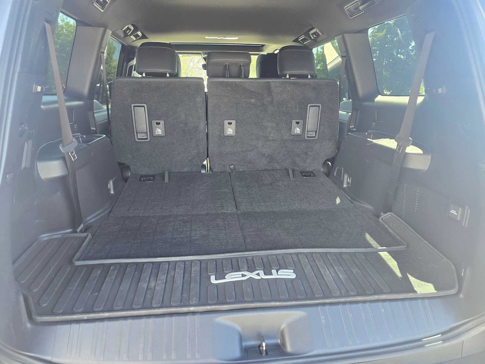 Used 2025 Lexus GX 550 w/ Cold Area Package AWD/4WD image 14