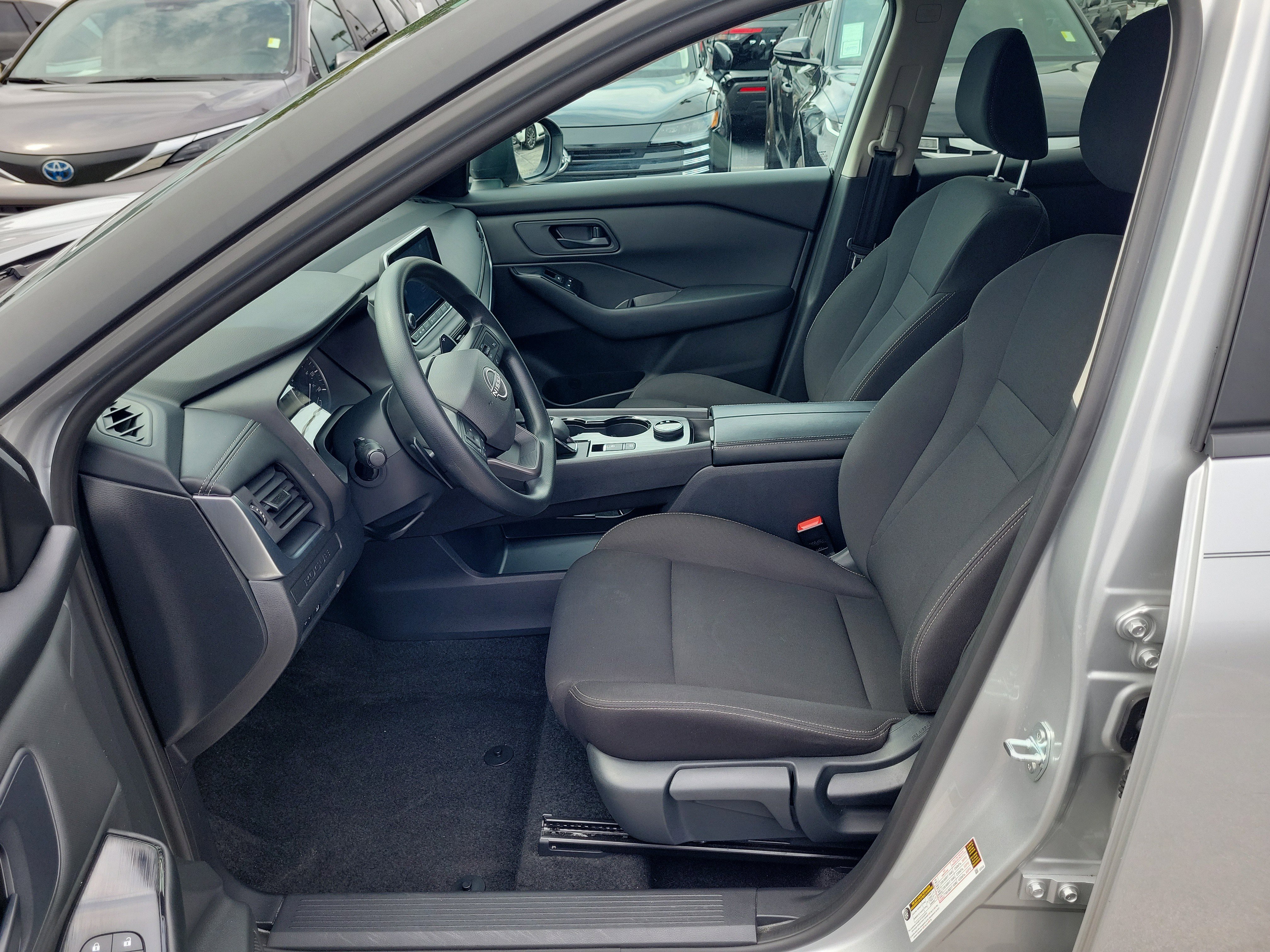 Certified 2025 Nissan Rogue S AWD/4WD image 12