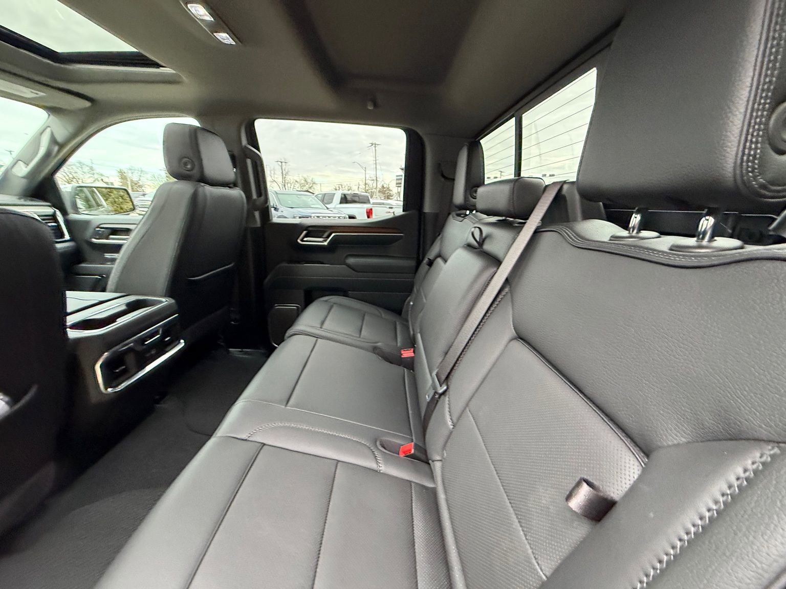 Used 2025 GMC Sierra 1500 Denali image 5