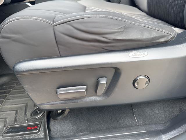 Used 2020 Toyota Tundra SR5 w/ SR5 Upgrade Package AWD/4WD image 12