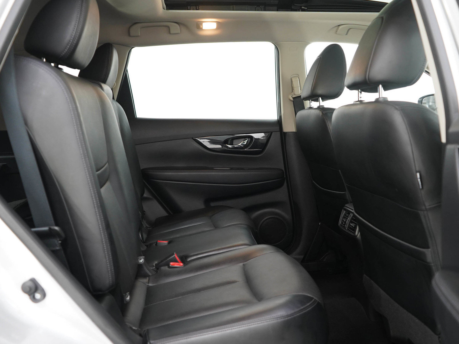 Used 2017 Nissan Rogue SL w/ SL Premium Package AWD/4WD image 12