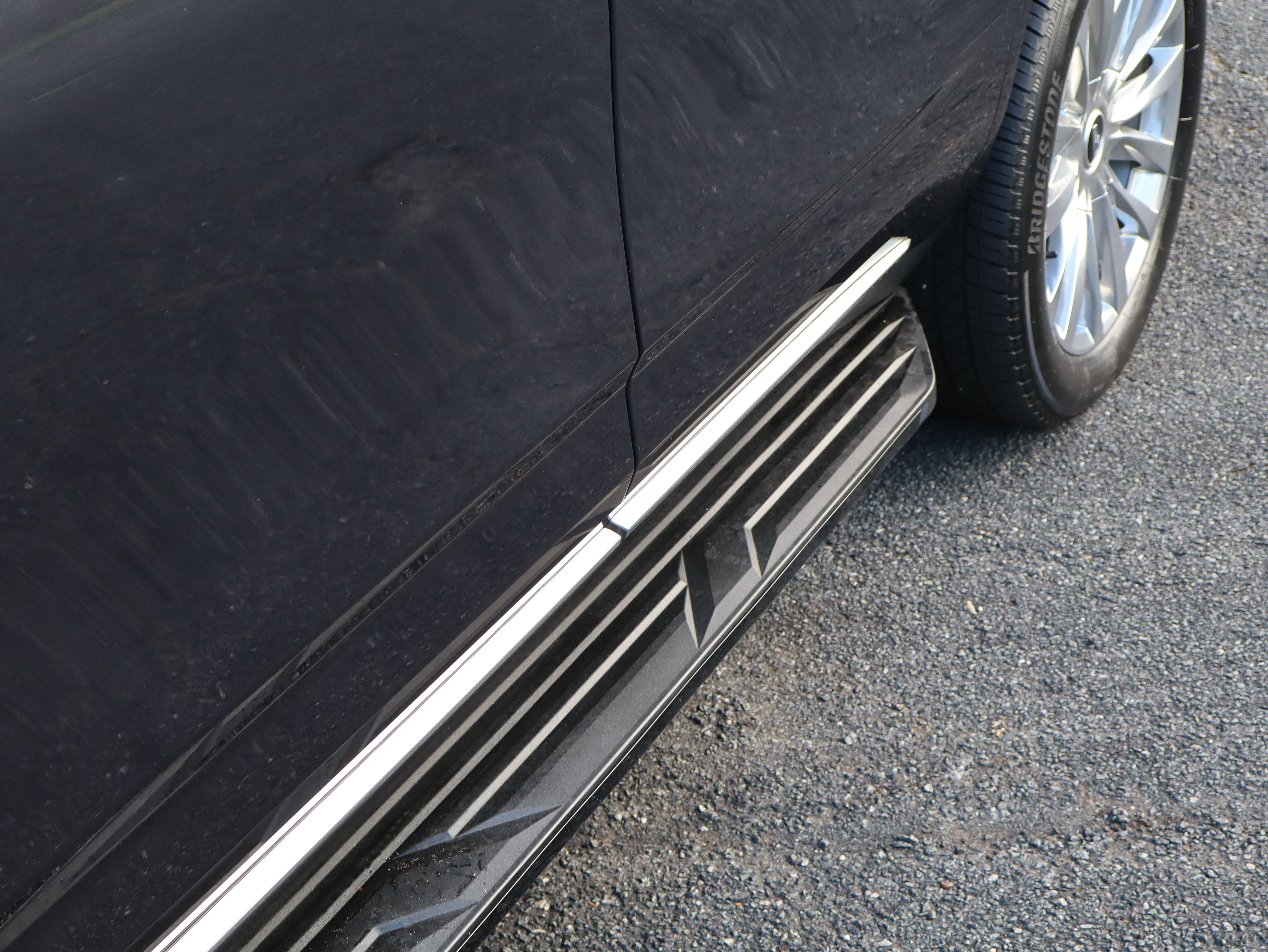 Used 2023 Cadillac Escalade Premium Luxury w/ LPO, Floor Liner Package image 17