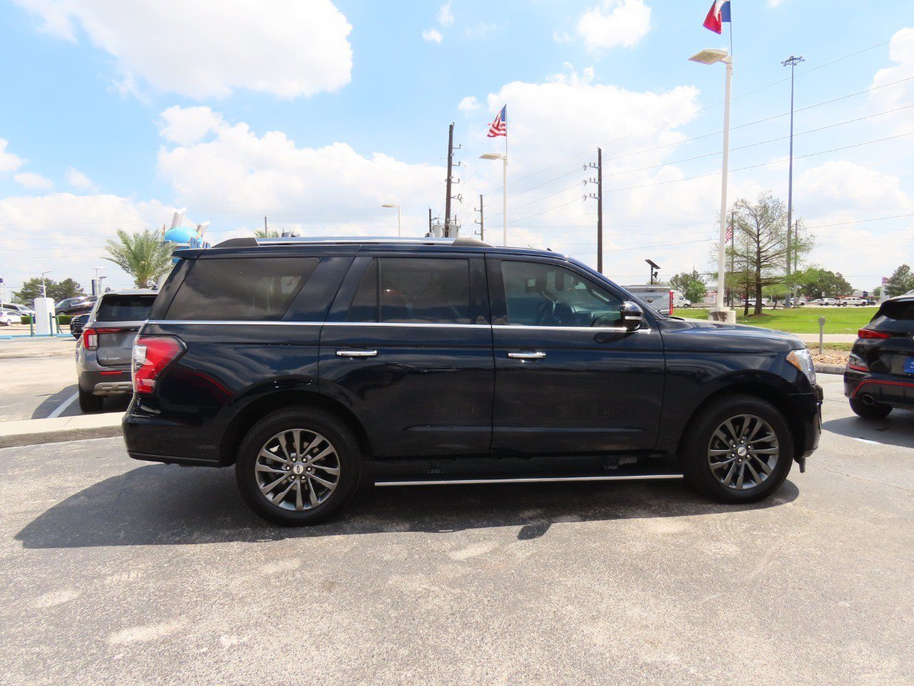 Certified 2021 Ford Expedition Limited image 8