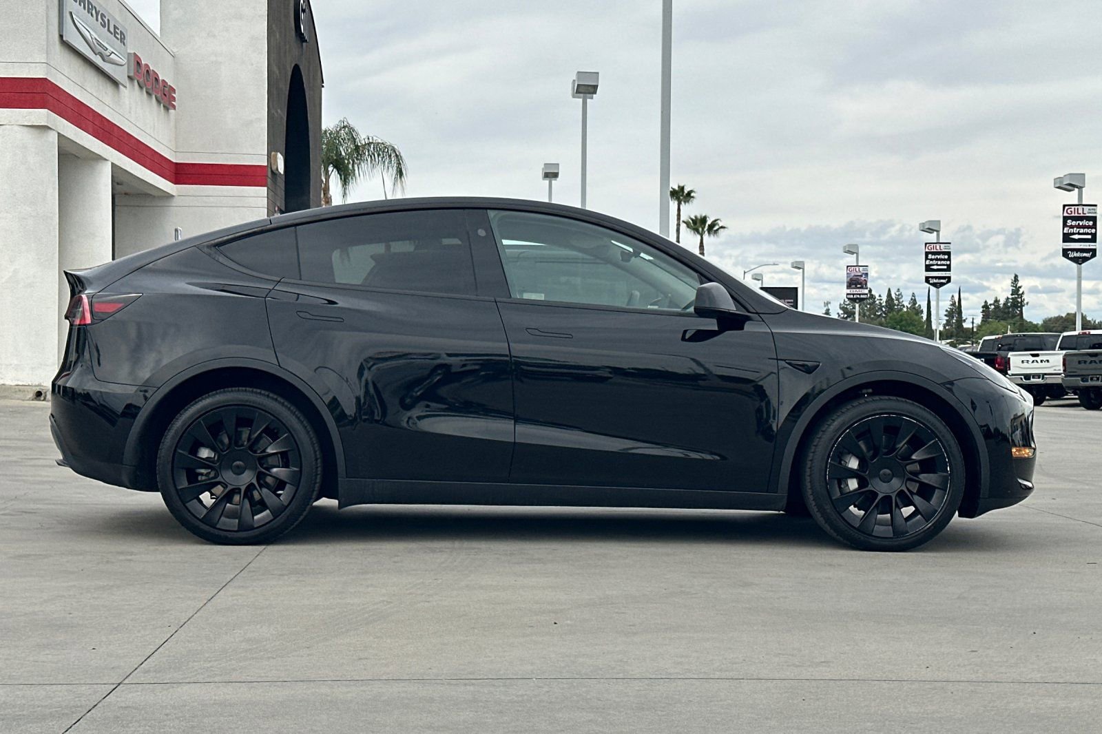 Used 2024 Tesla Model Y Long Range image 7