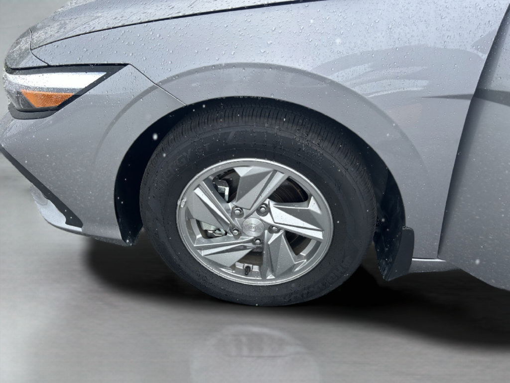 New 2026 Hyundai Elantra SE FWD image 33