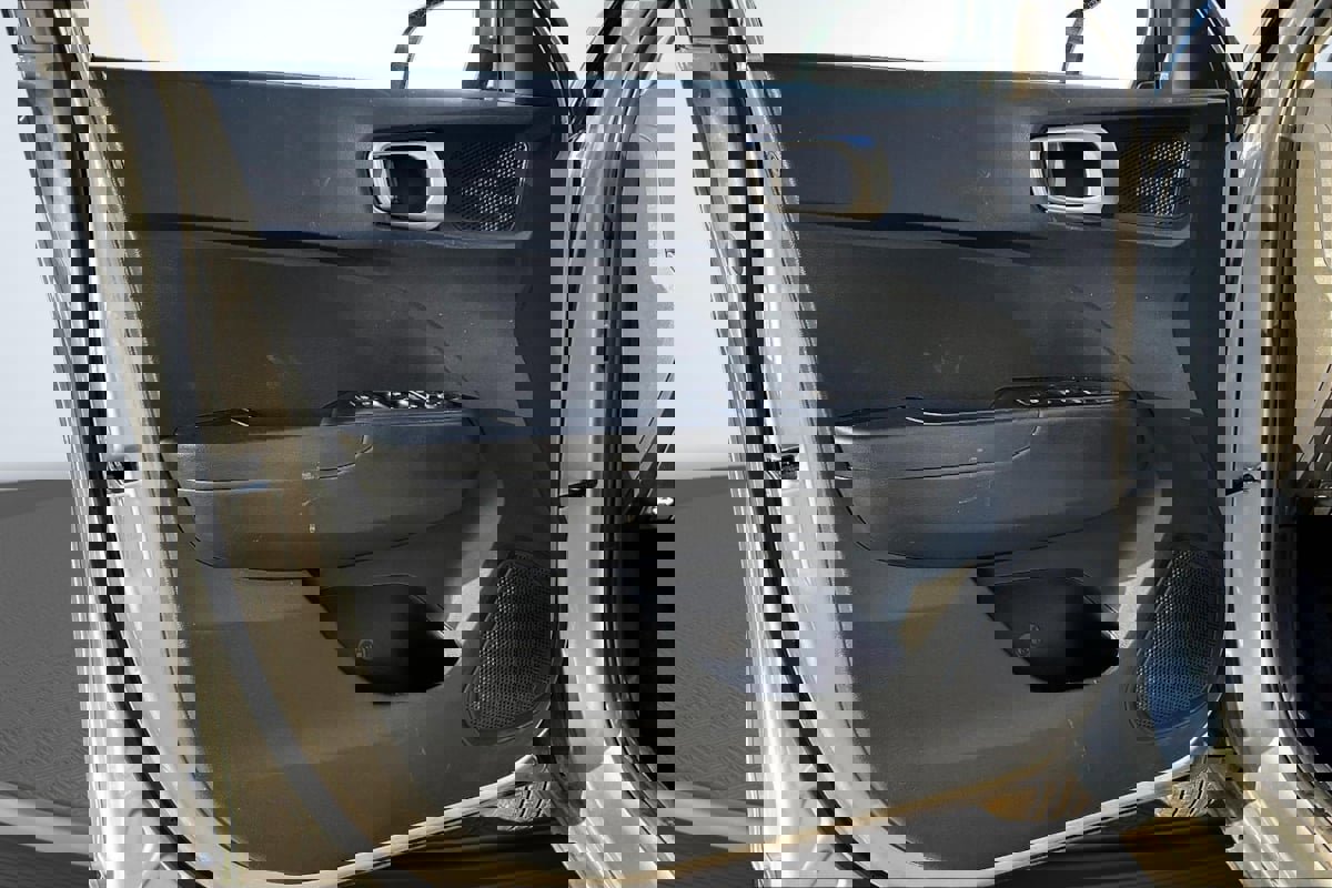 Used 2024 Hyundai Venue SE image 23