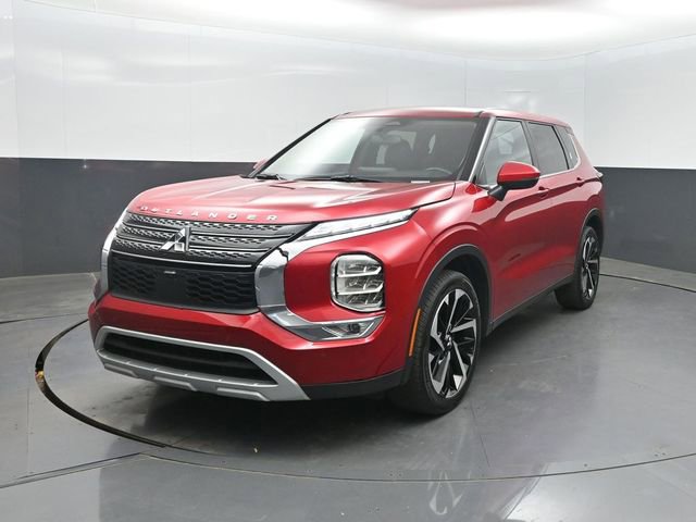 Used 2024 Mitsubishi Outlander SE