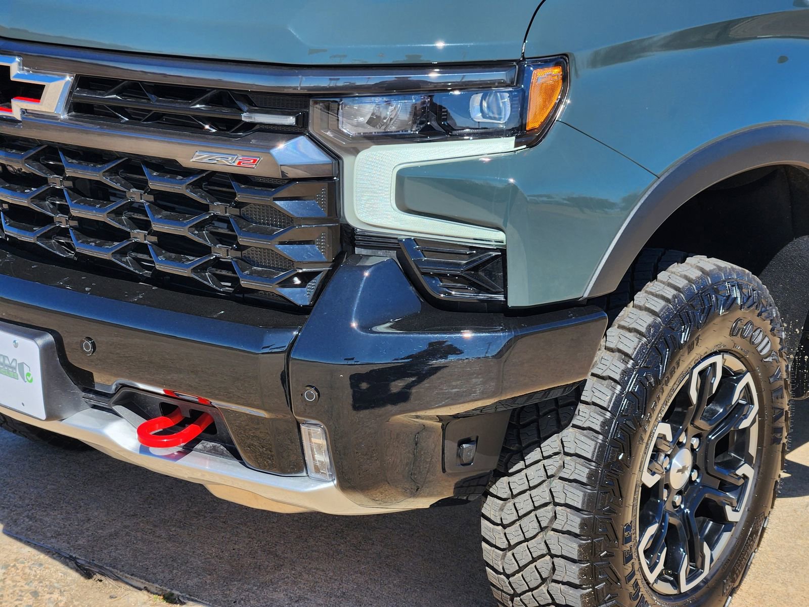 Used 2025 Chevrolet Silverado 1500 ZR2 w/ Technology Package image 9