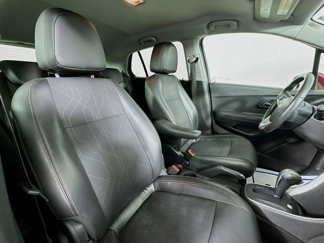 Used 2018 Chevrolet Trax LT w/ Driver Confidence Package image 25