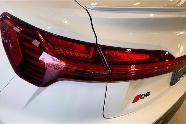 Used 2024 Audi Q8 e-tron Prestige w/ Prestige Package image 29