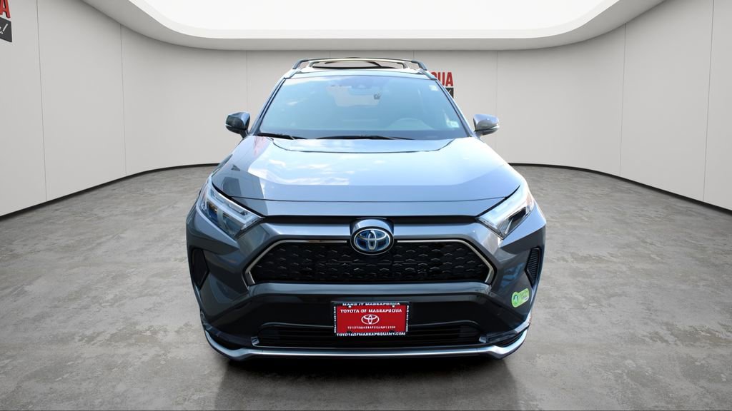 Used 2023 Toyota RAV4 SE w/ Weather & Moonroof Package image 7