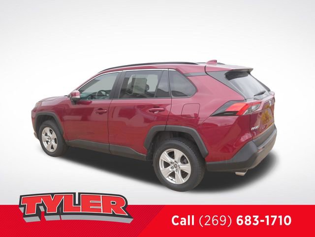 Used 2021 Toyota RAV4 XLE w/ Convenience Package AWD/4WD image 5