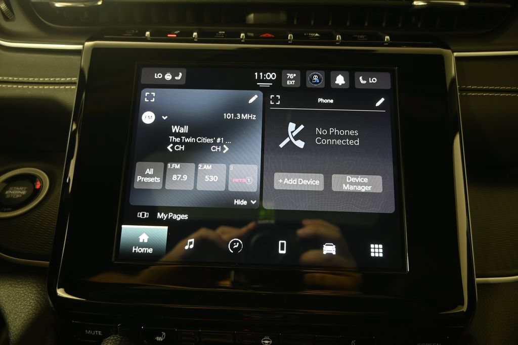 Used 2023 Jeep Grand Cherokee Altitude AWD/4WD image 26