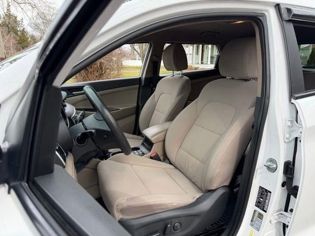 Used 2020 Hyundai Tucson Value w/ Winter Weather Package image 23