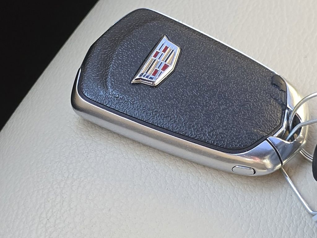 Used 2018 Cadillac XT5 AWD image 35