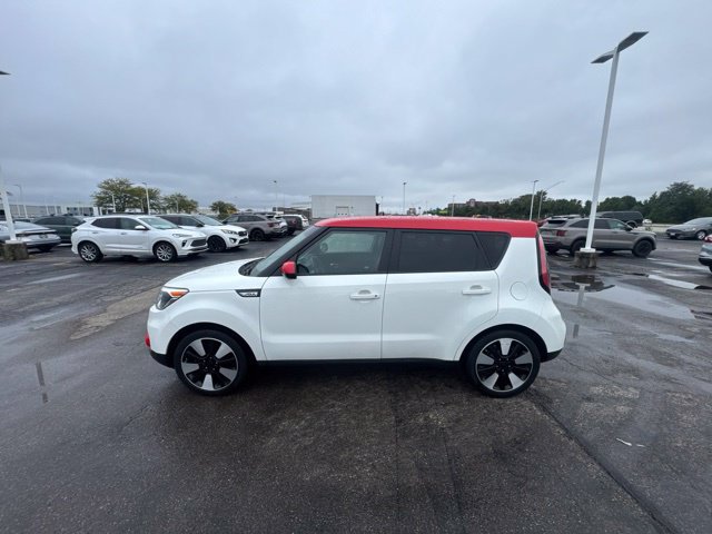 Used 2017 Kia Soul + w/ Designer's Package FWD image 4