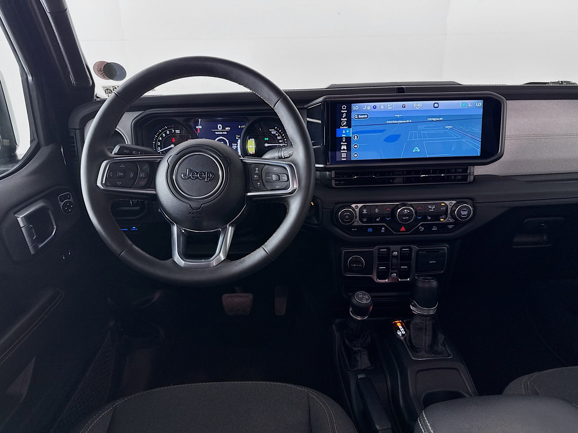 Used 2024 Jeep Wrangler Unlimited Sahara w/ Technology Group image 26