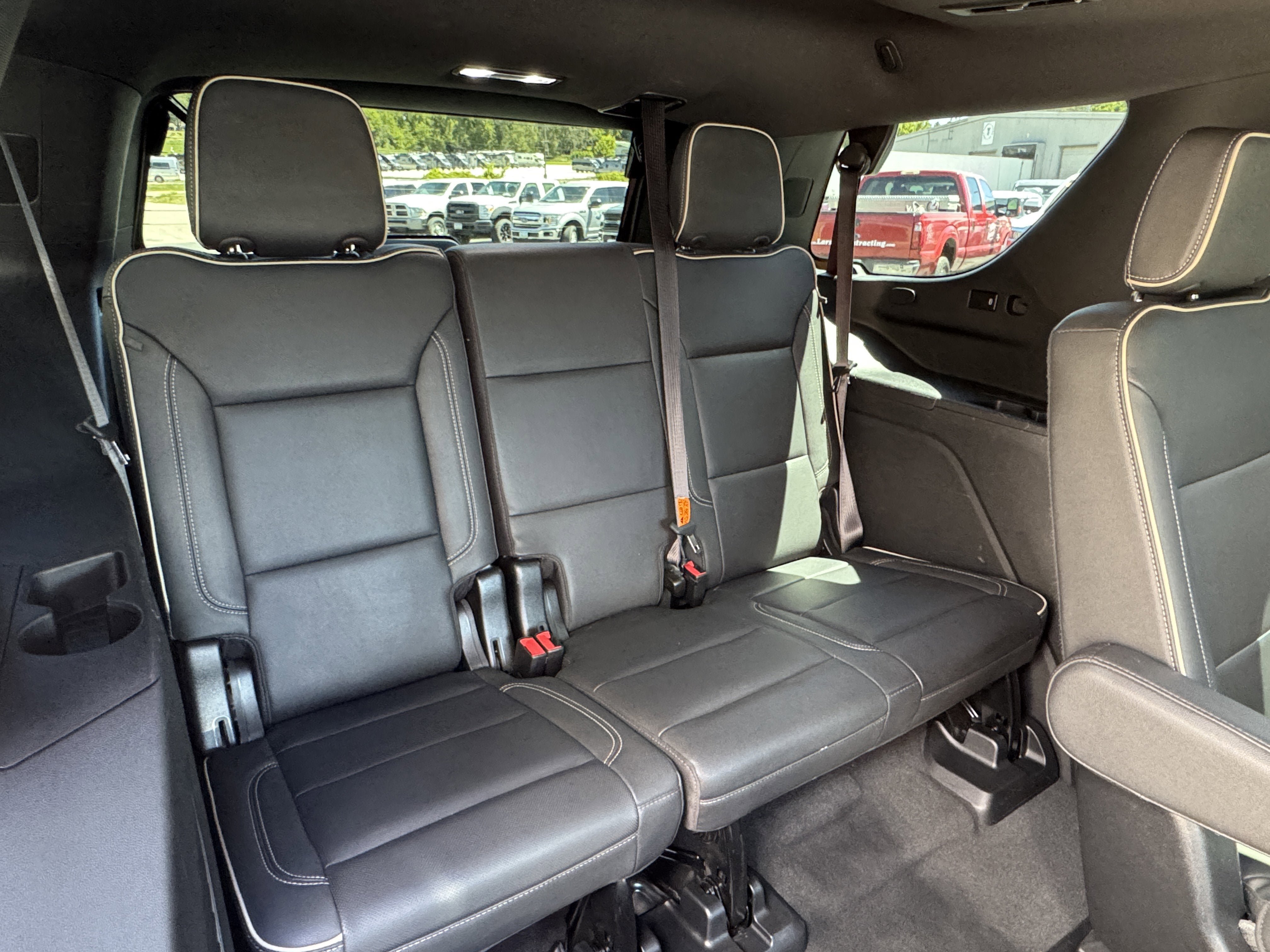 Used 2023 GMC Yukon SLT AWD/4WD image 30