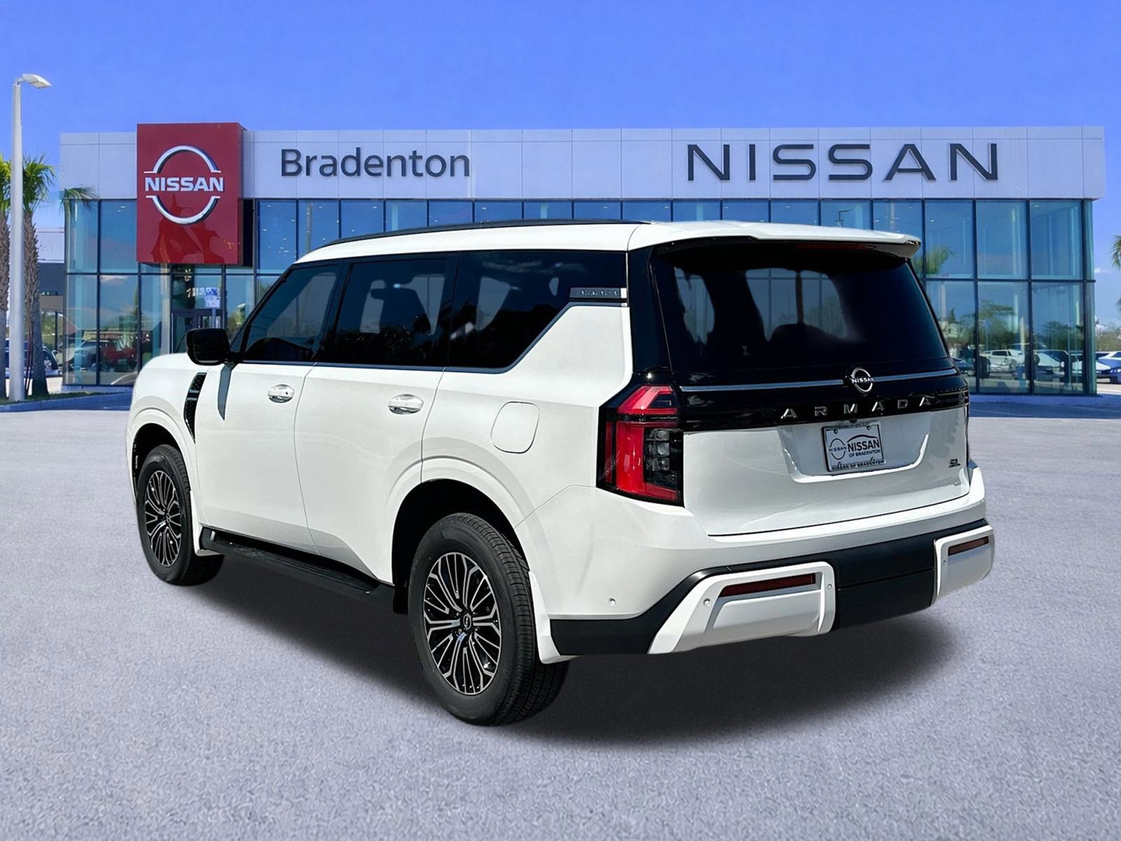 New 2026 Nissan Armada SL w/ Captain's Chari Seat Package image 4