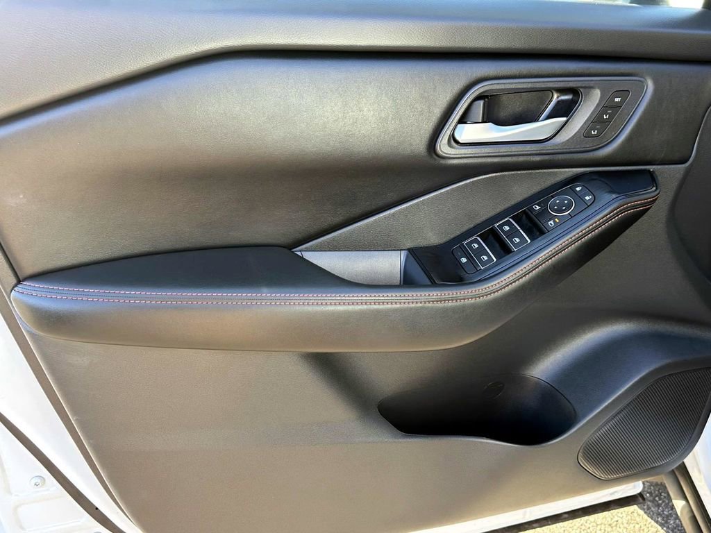 Certified 2025 Nissan Rogue SV w/ Rock Creek Premium Package image 17