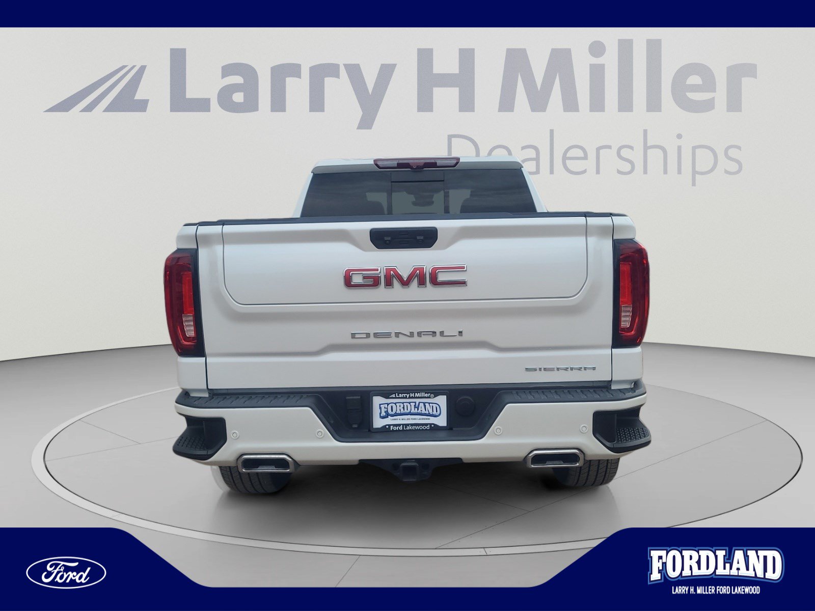 Used 2024 GMC Sierra 1500 Denali w/ Denali Reserve Package AWD/4WD image 4