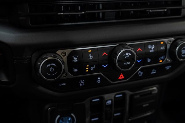 Used 2025 Jeep Gladiator Rubicon w/ Safety Group AWD/4WD image 62