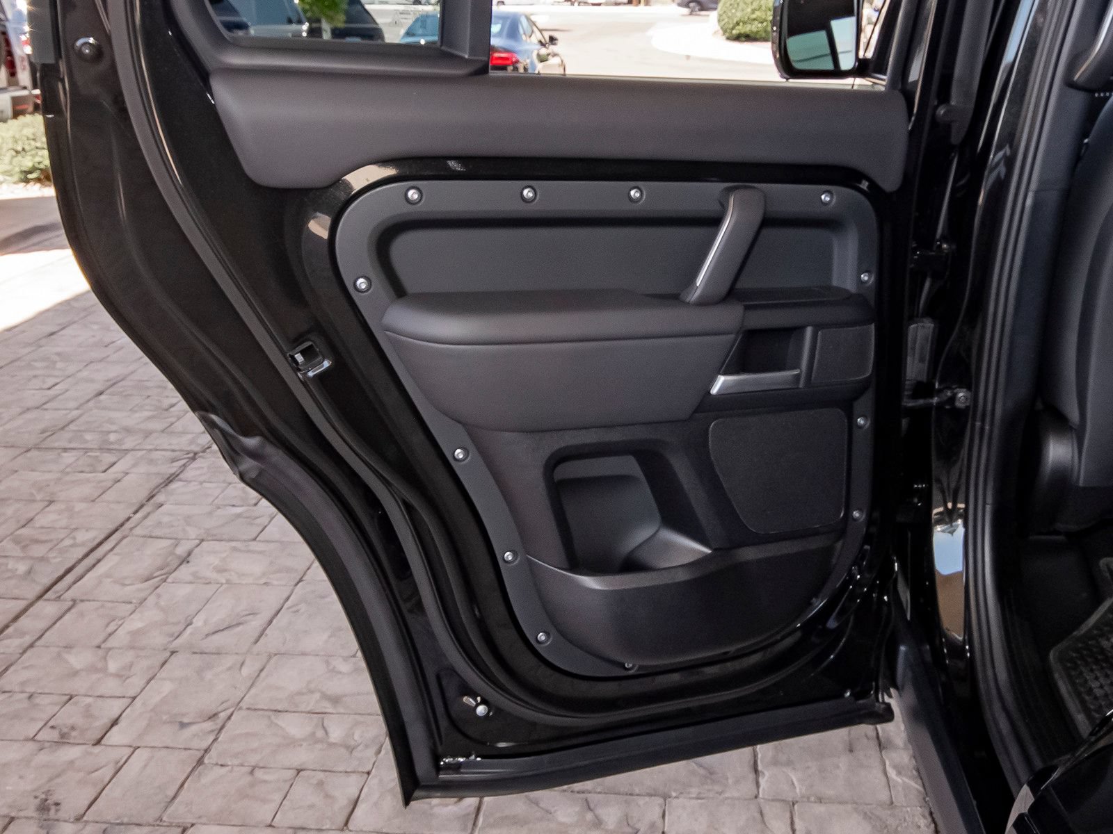 New 2026 Land Rover Defender 110 X-Dynamic SE AWD/4WD image 45