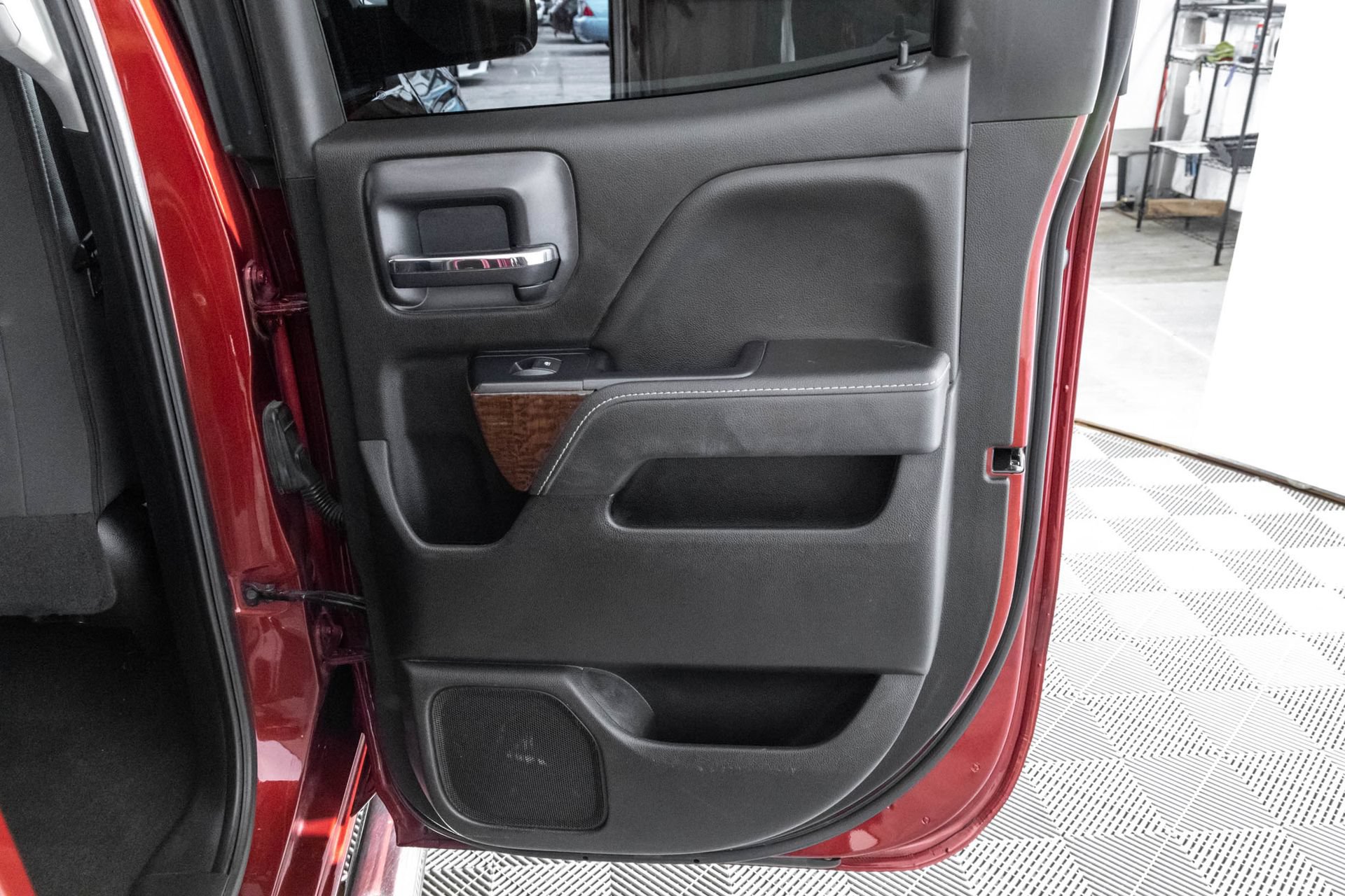 Used 2018 Chevrolet Silverado 1500 LT w/ All Star Edition AWD/4WD image 36