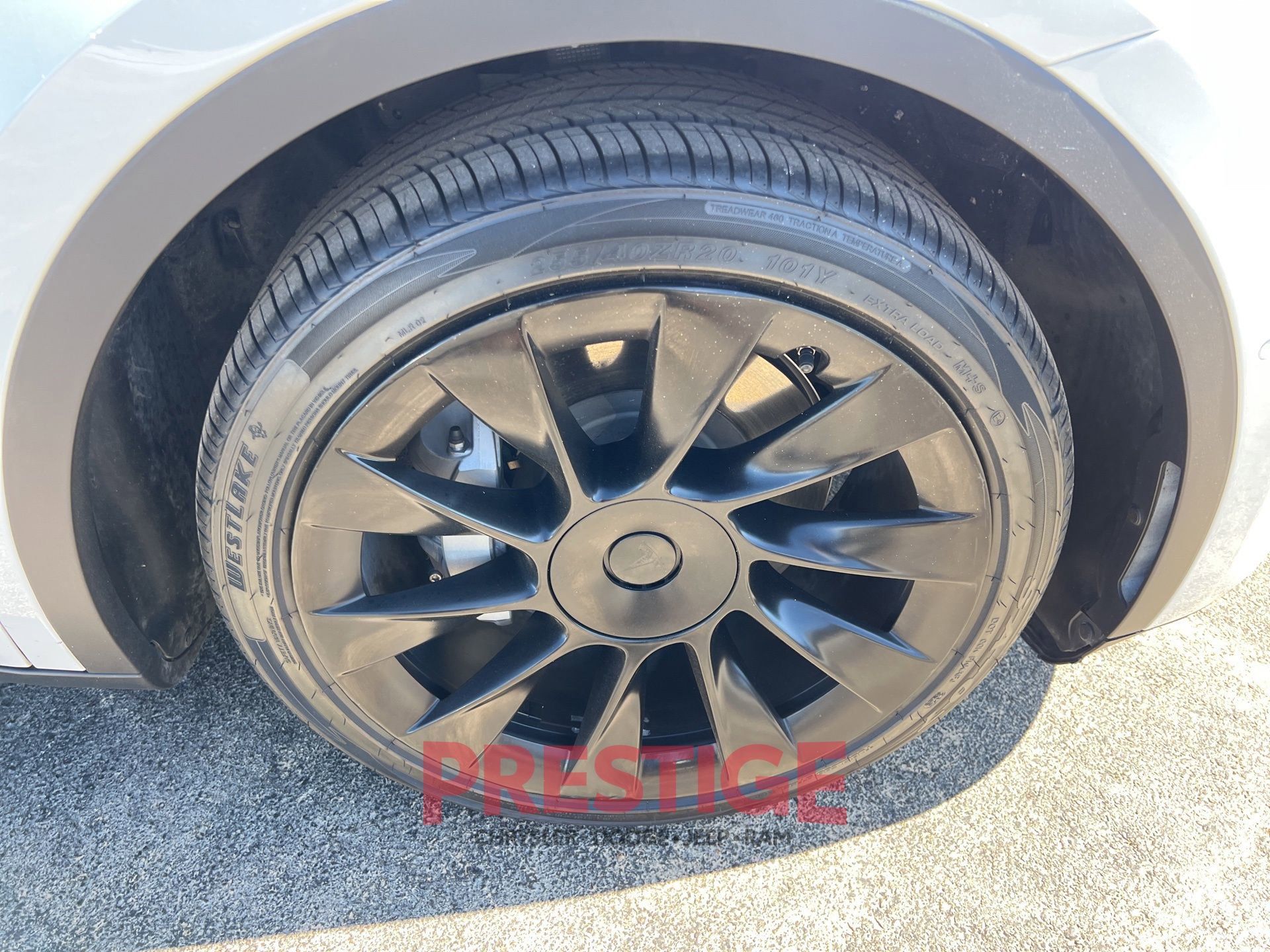 Used 2021 Tesla Model Y Long Range AWD/4WD image 13