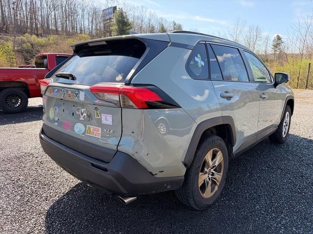 Used 2021 Toyota RAV4 XLE w/ Convenience Package image 14