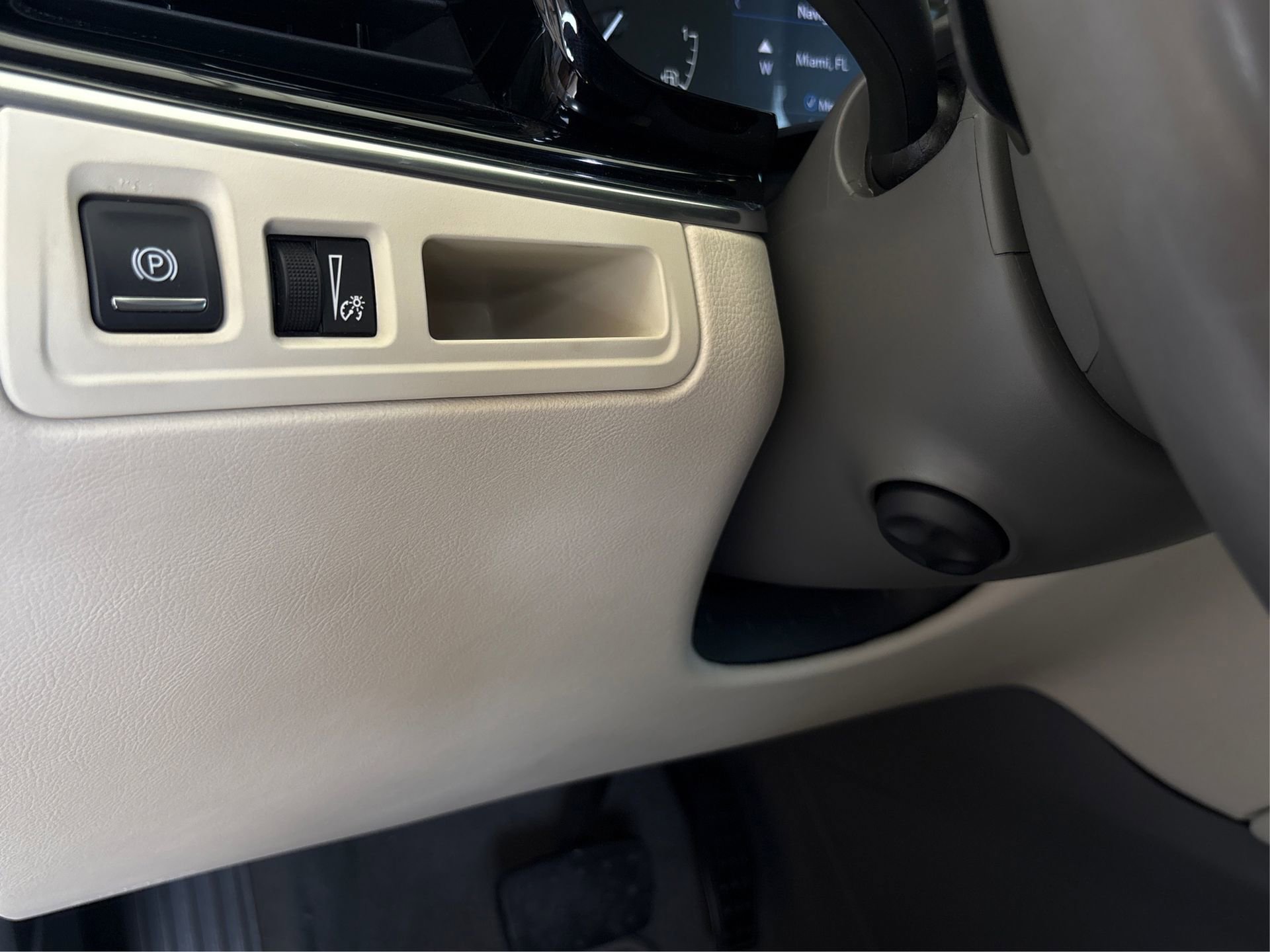 Used 2020 Cadillac XT6 Premium Luxury image 20