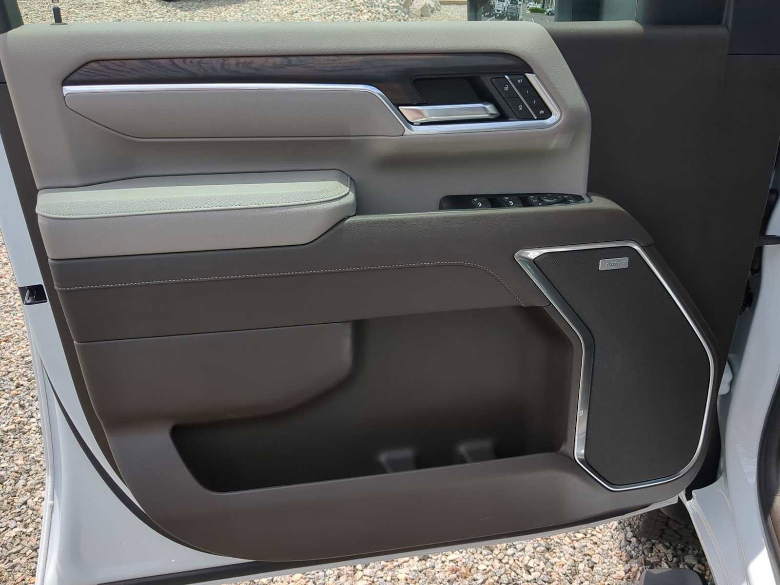New 2025 GMC Sierra 2500 SLT w/ SLT Premium Package image 11
