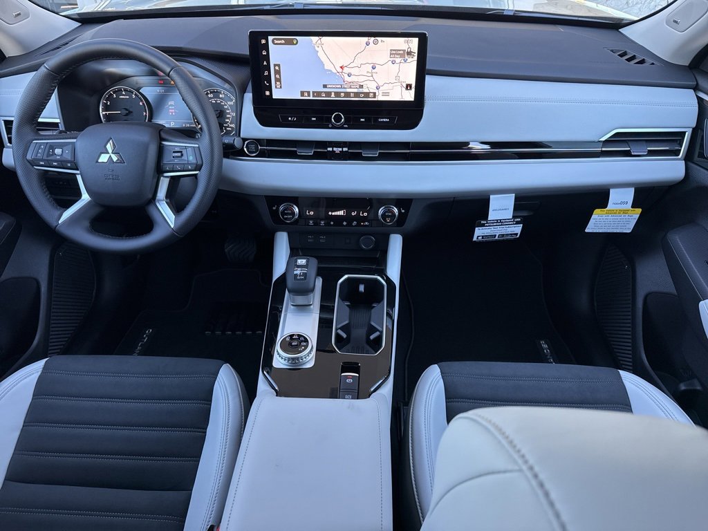 New 2025 Mitsubishi Outlander SE image 20