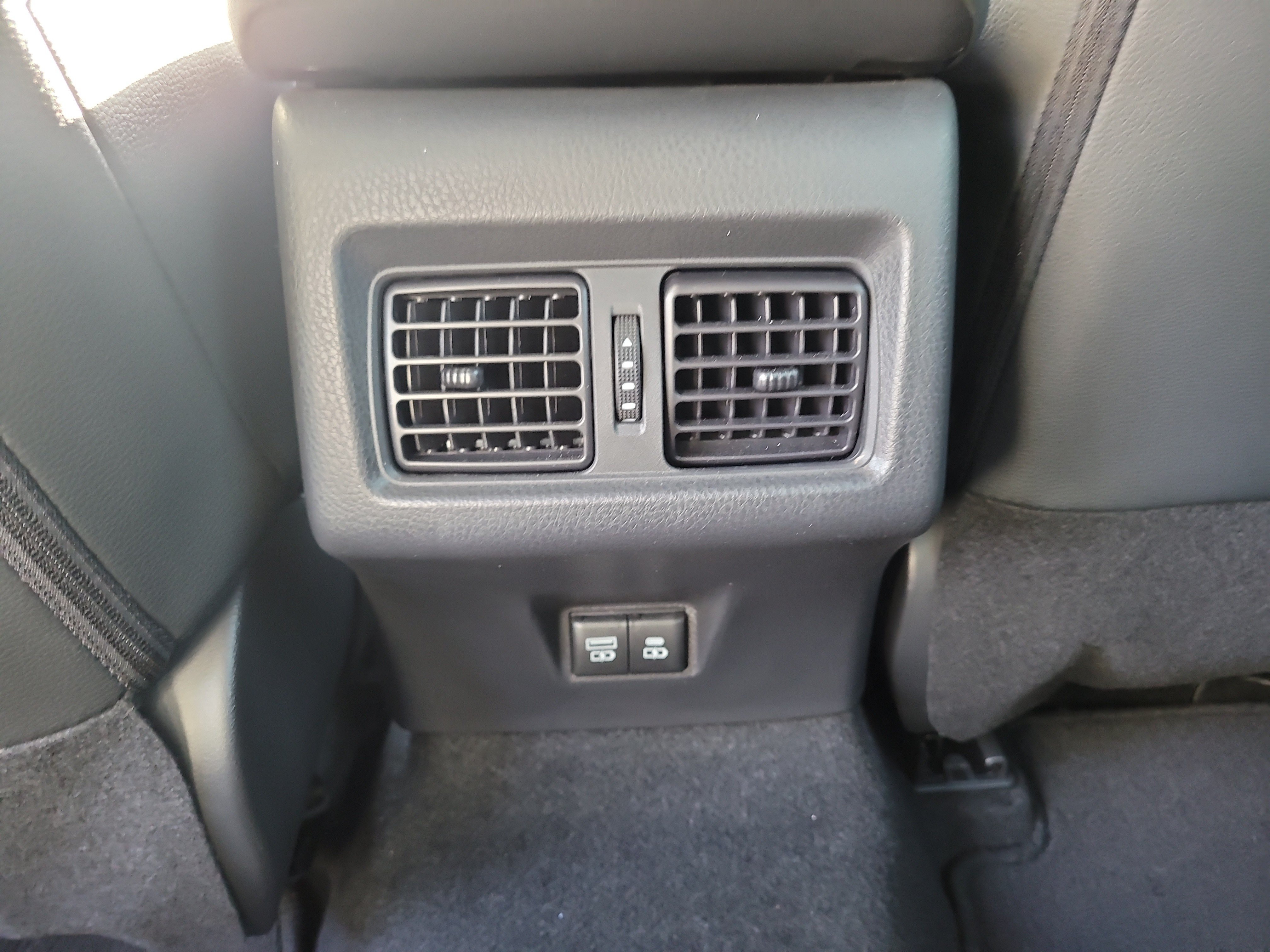 Certified 2025 Toyota Camry SE FWD image 14