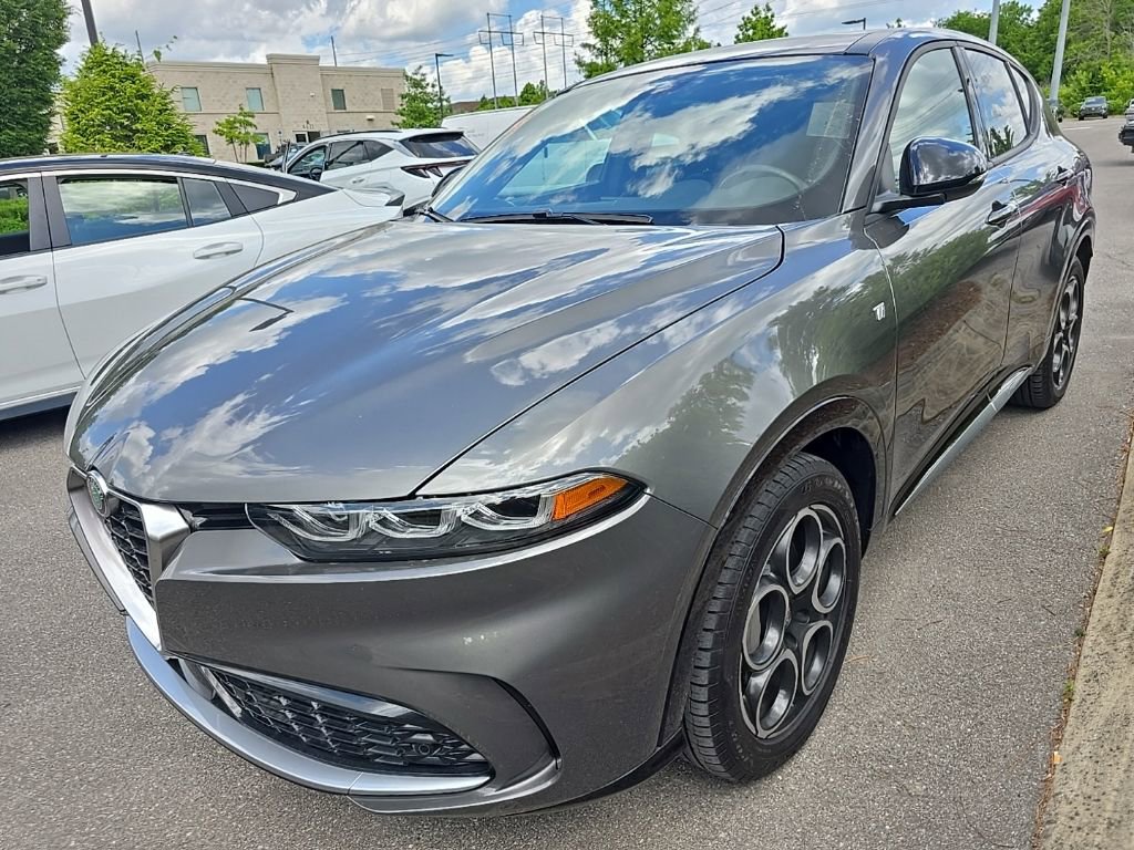 Used 2024 Alfa Romeo Tonale Ti AWD/4WD image 4