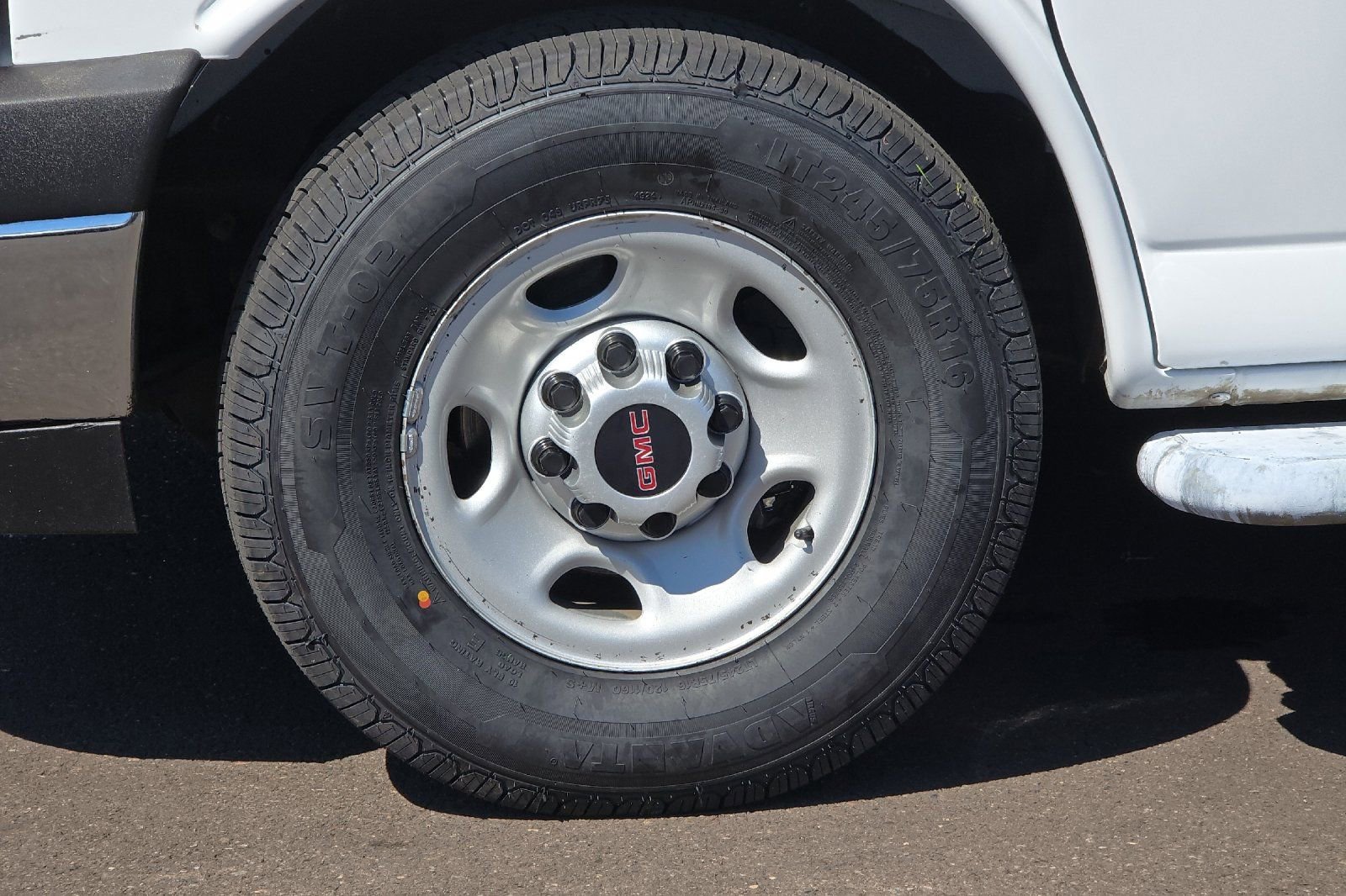 Used 2017 GMC Savana 2500 RWD image 24