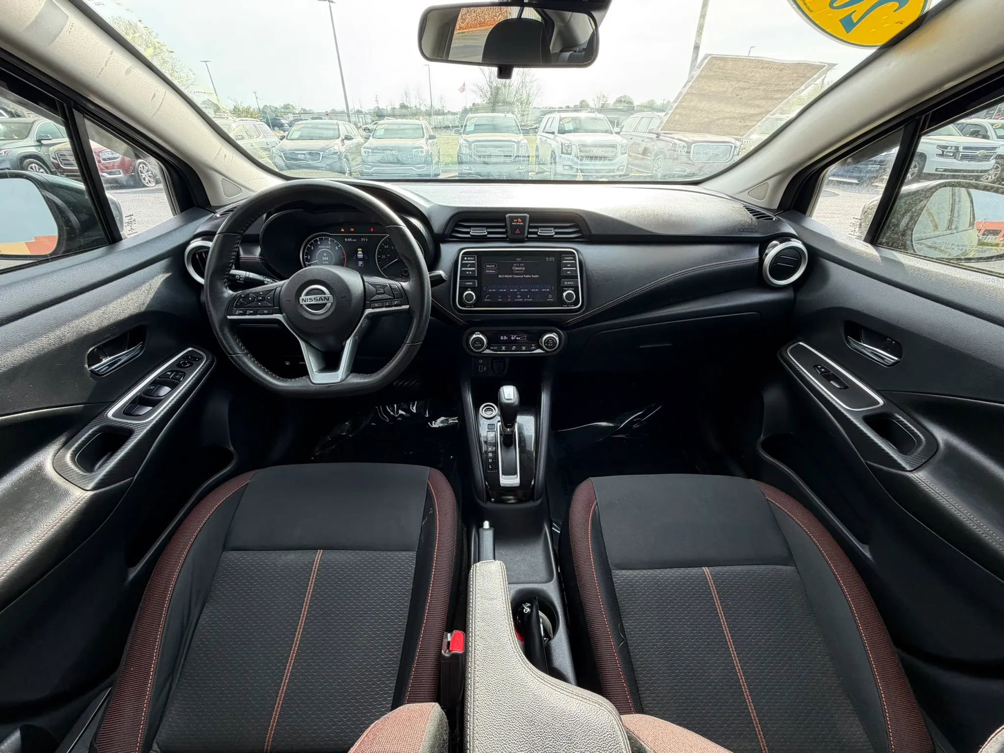 Used 2020 Nissan Versa SR FWD image 12
