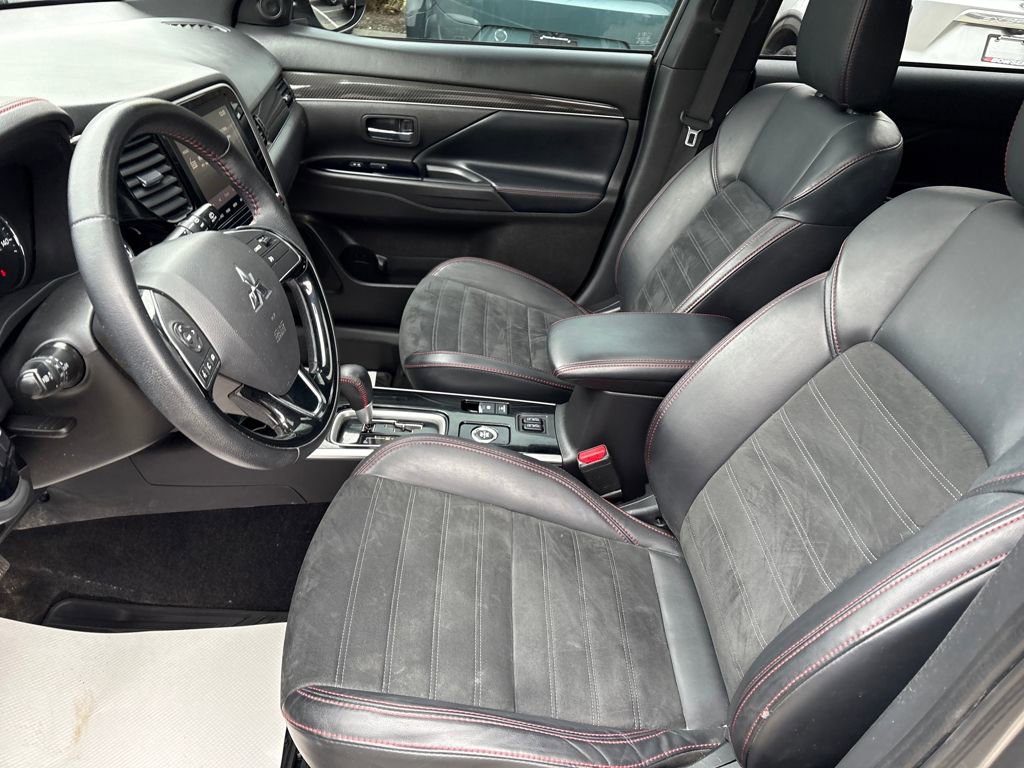 Used 2020 Mitsubishi Outlander LE image 9